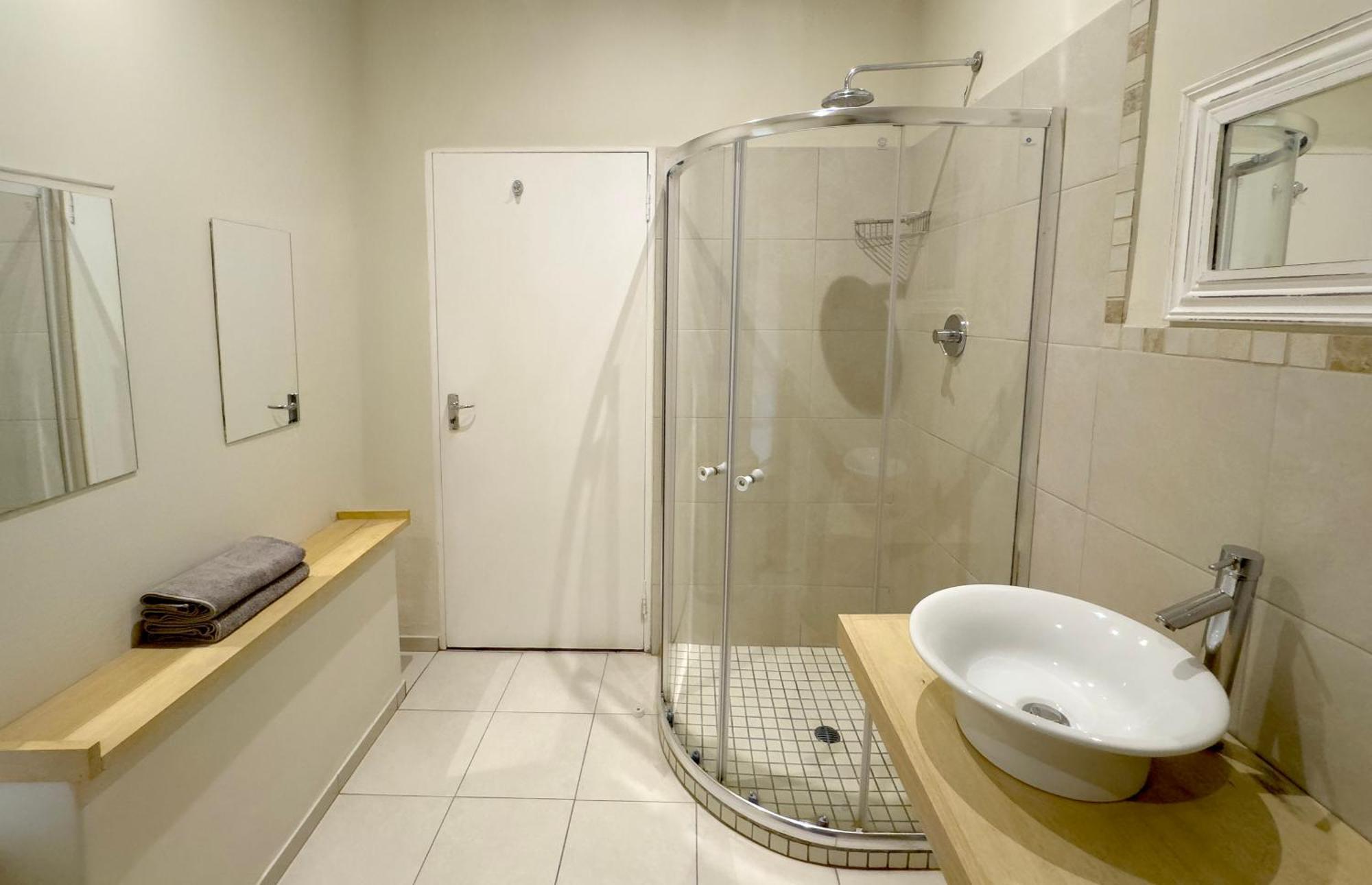Centurion Guest House And Lodge Екстер'єр фото