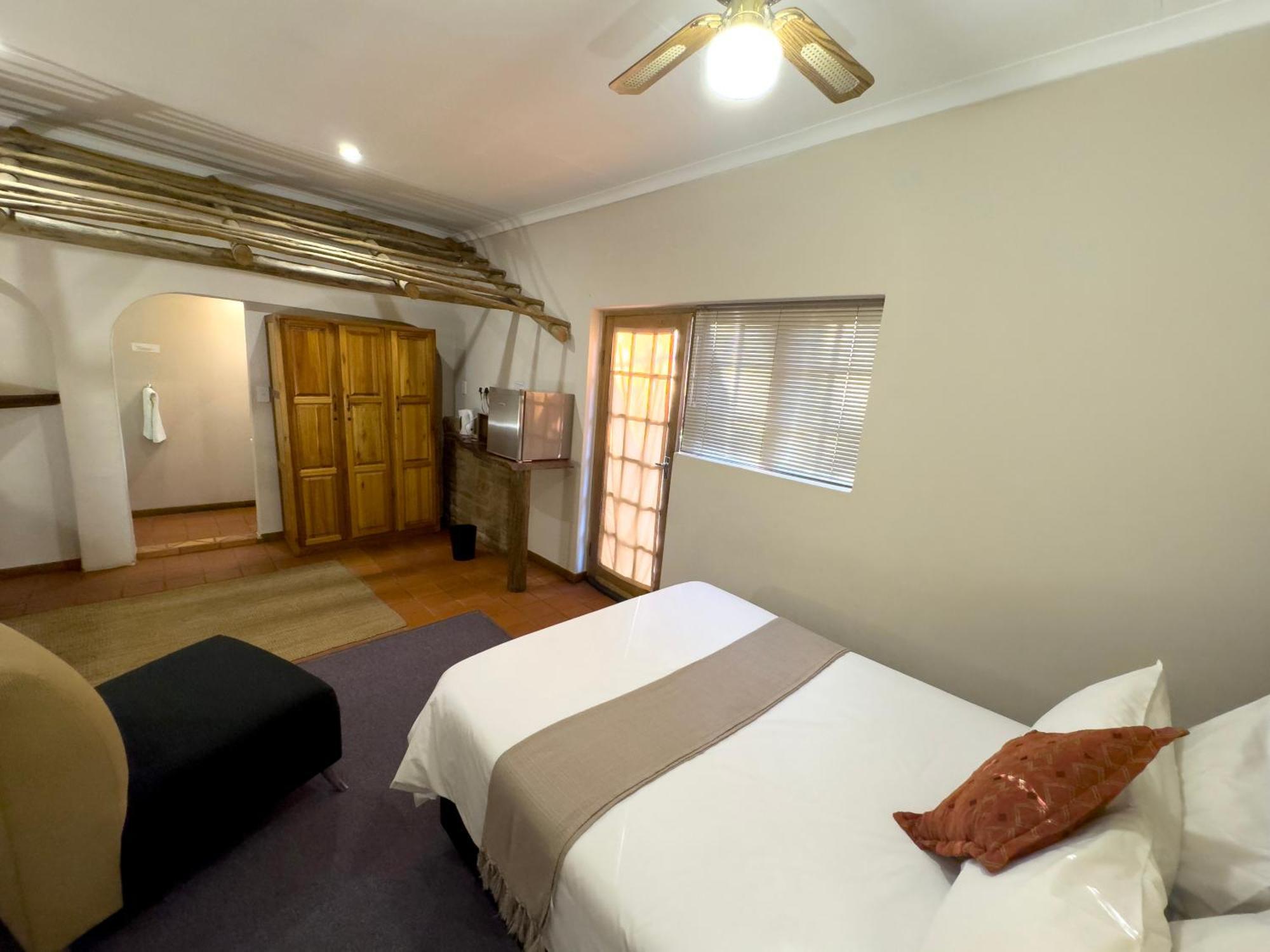 Centurion Guest House And Lodge Екстер'єр фото